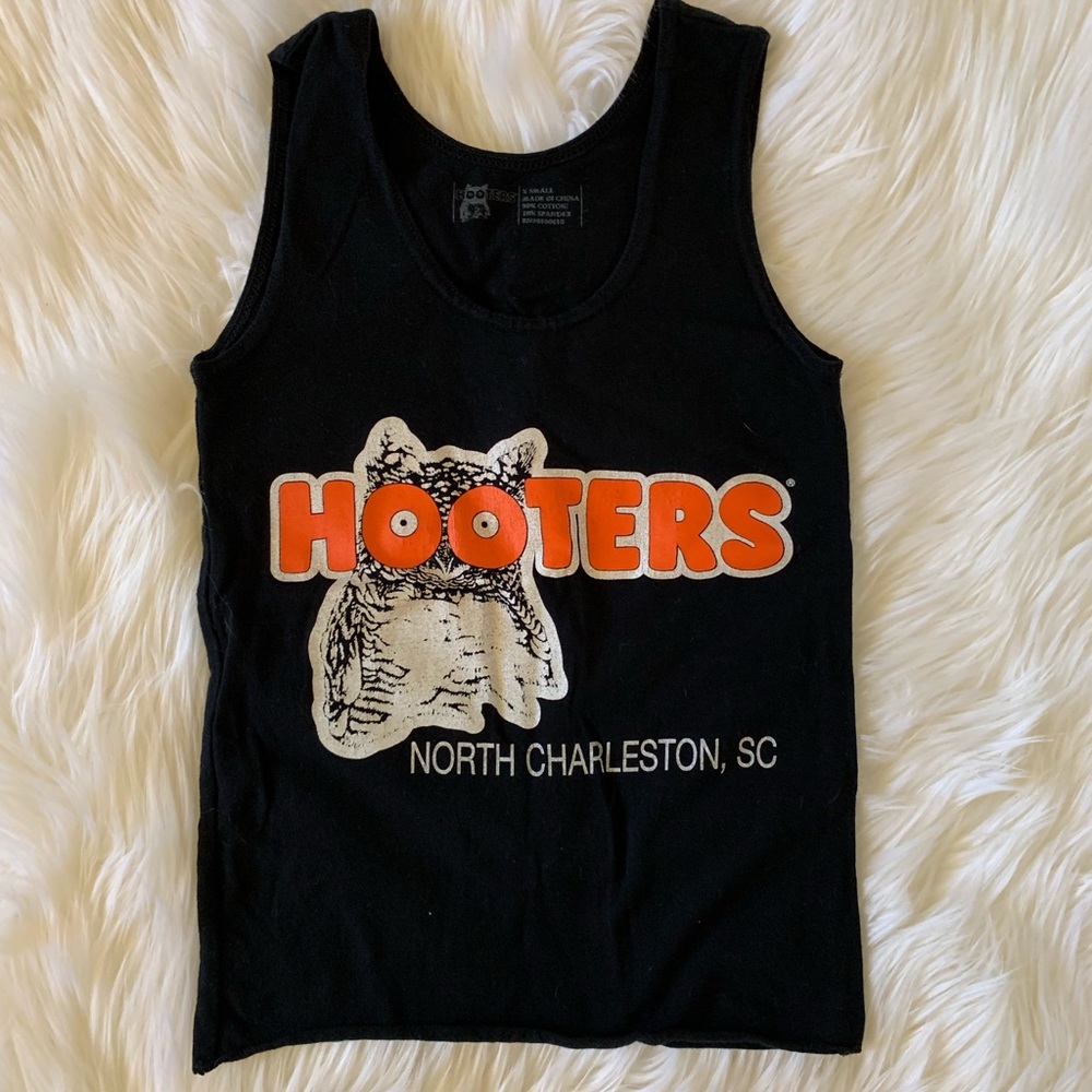 Hooters uniform